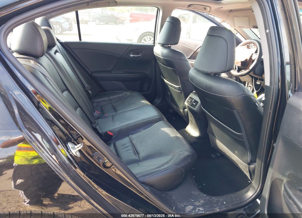 2016 HONDA ACCORD VIN: 1HGCR2F80GA016636
