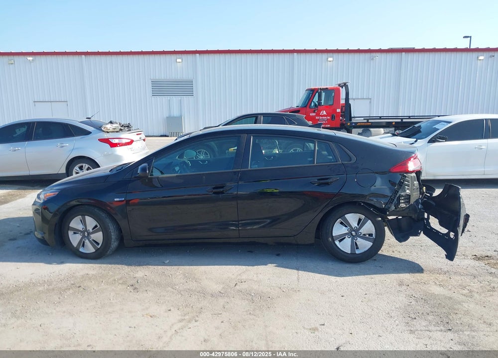 2018 HYUNDAI IONIQ HYBRID VIN: KMHC65LC3JU092029