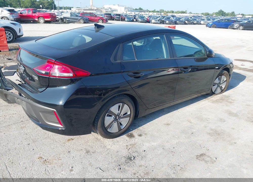 2018 HYUNDAI IONIQ HYBRID VIN: KMHC65LC3JU092029