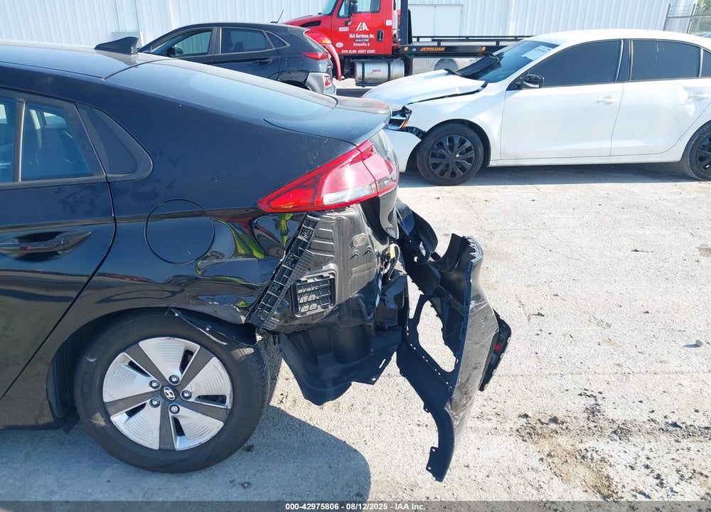 2018 HYUNDAI IONIQ HYBRID VIN: KMHC65LC3JU092029