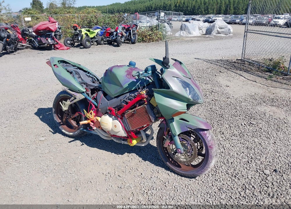 2003 HONDA VFR800 VIN: JH2RC46103M500993