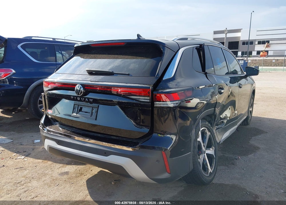 2025 VOLKSWAGEN TIGUAN VIN: 3VVFR7RM1SM014716