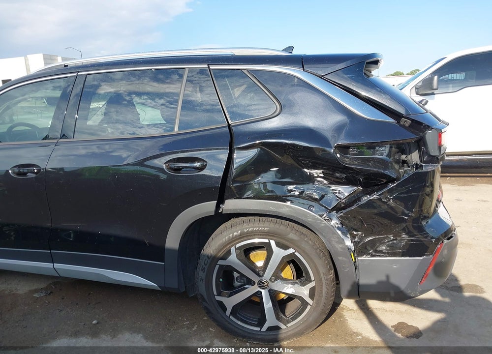 2025 VOLKSWAGEN TIGUAN VIN: 3VVFR7RM1SM014716
