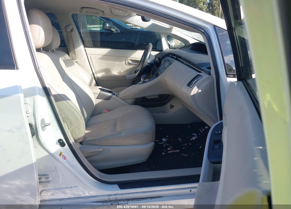 2015 TOYOTA PRIUS VIN: JTDKN3DU4F1928437