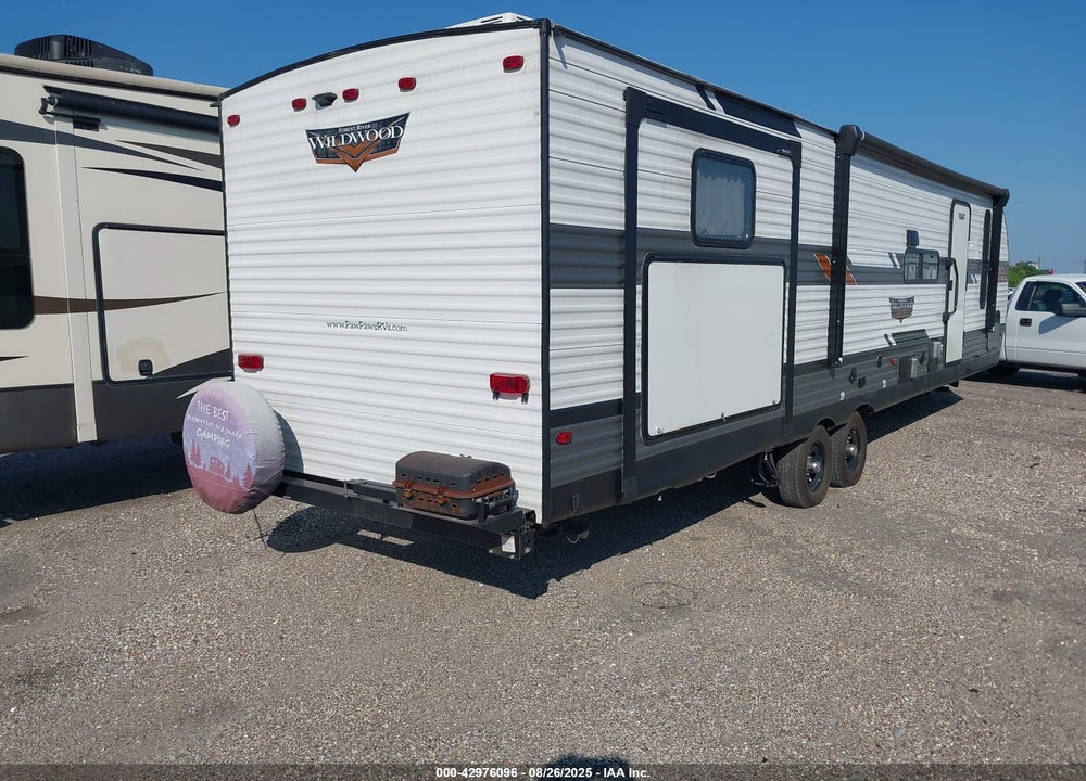 2022 WILDWOOD 31FT KQBTS VIN: 4X4TWDG23B8809926