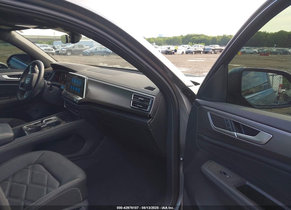 2024 VOLKSWAGEN ATLAS CROSS SPORT VIN: 1V2HE2CA7RC261172