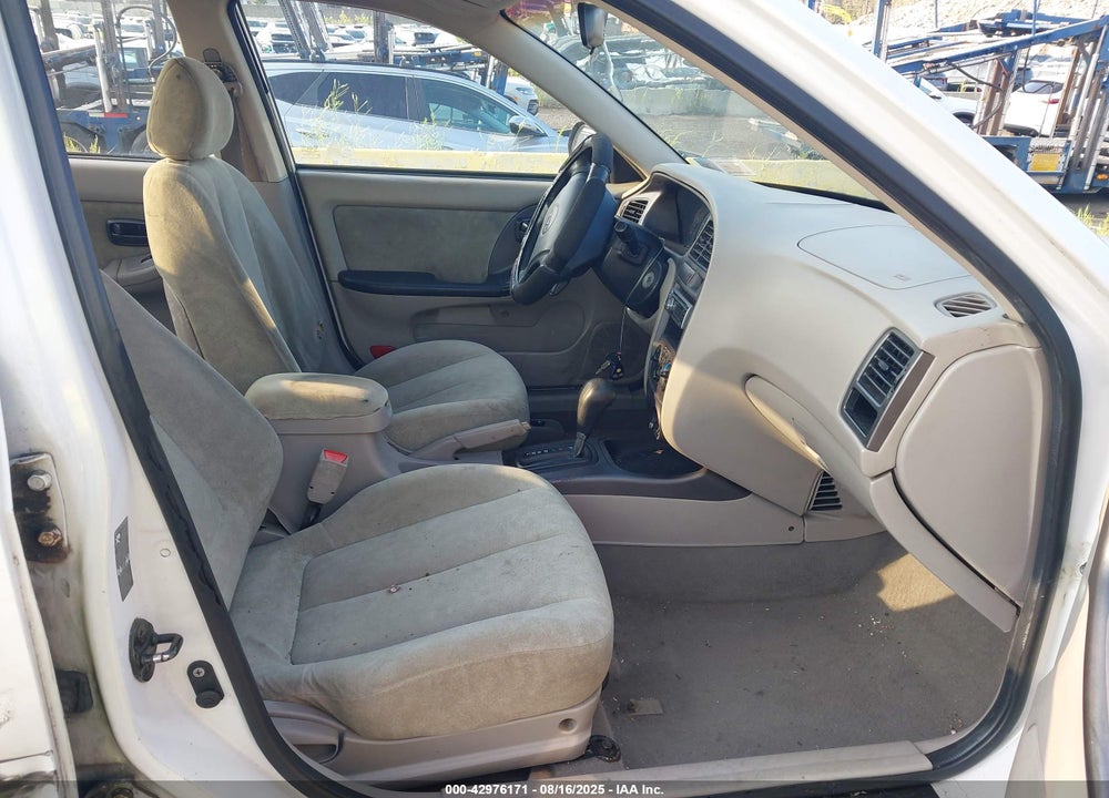 2003 HYUNDAI ELANTRA GLS/GT VIN: KMHDN45D83U644912