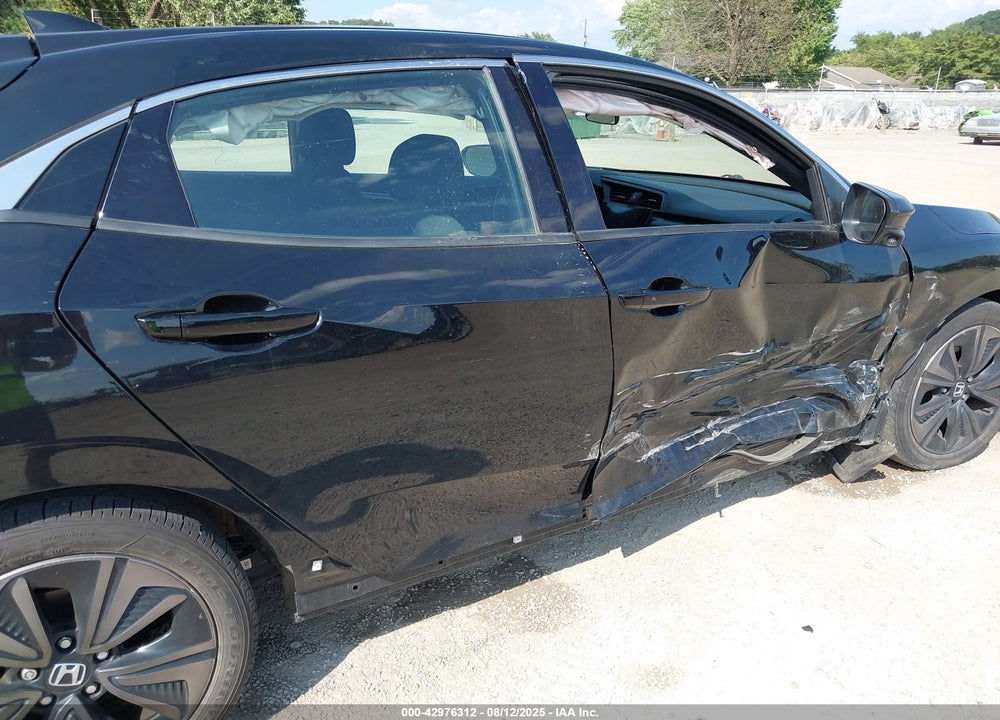 2018 HONDA CIVIC EX VIN: SHHFK7H57JU214580