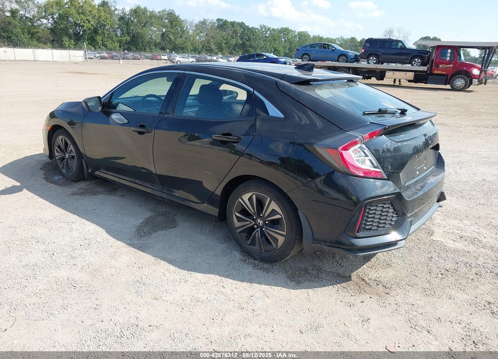 2018 HONDA CIVIC EX VIN: SHHFK7H57JU214580