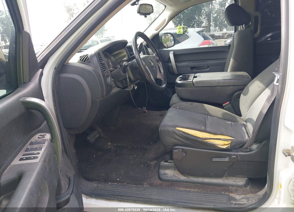 2011 CHEVROLET SILVERADO 1500 VIN: 3GCUCUEJ8BG129216