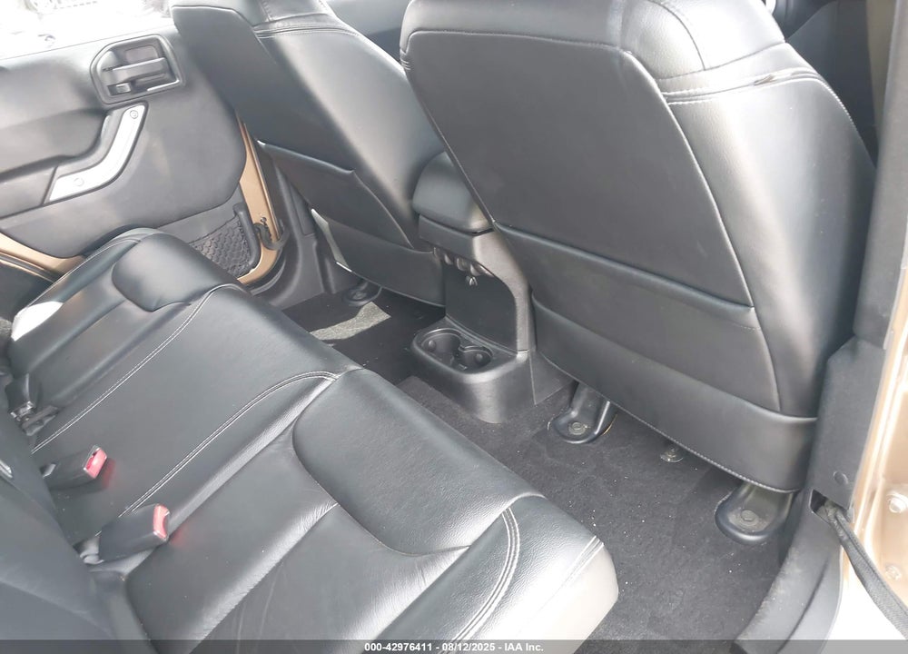 2015 JEEP WRANGLER UNLIMITED VIN: 1C4HJWEG5FL686052