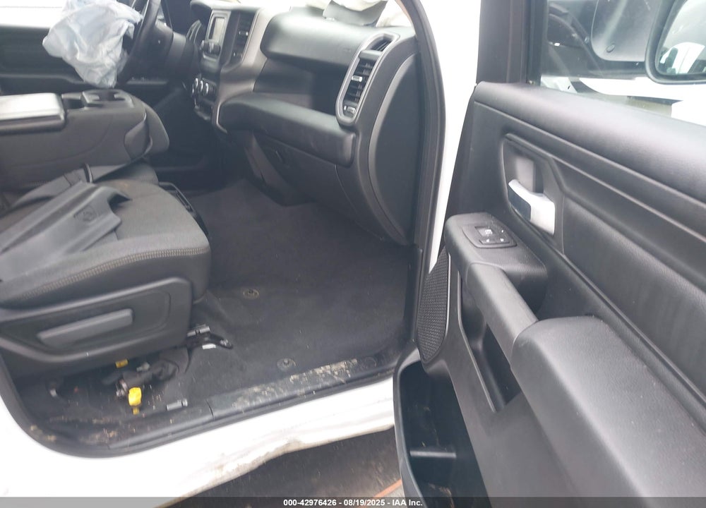 2019 RAM 1500 TRADESMAN 4X4 6'4 BOX VIN: 1C6SRFCTXKN546373