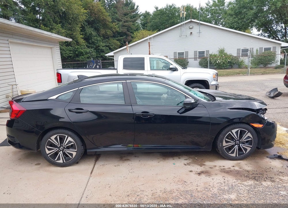 2016 HONDA CIVIC VIN: 2HGFC1F79GH631753
