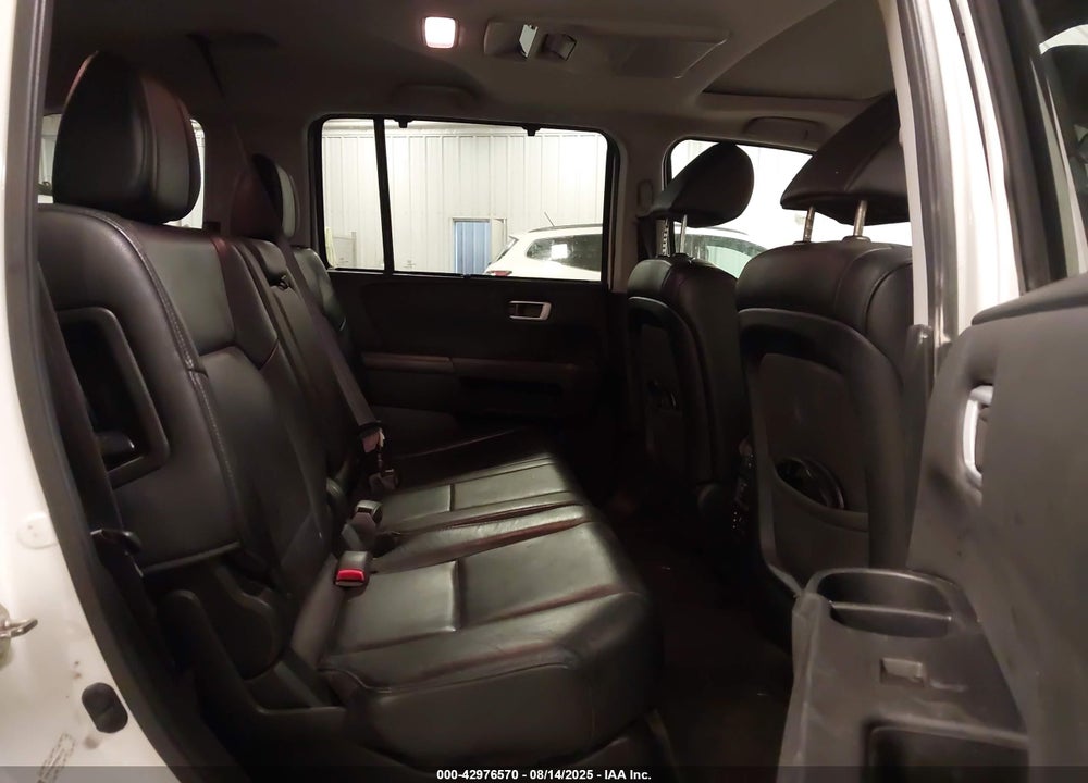2014 HONDA PILOT VIN: 5FNYF4H90EB023752