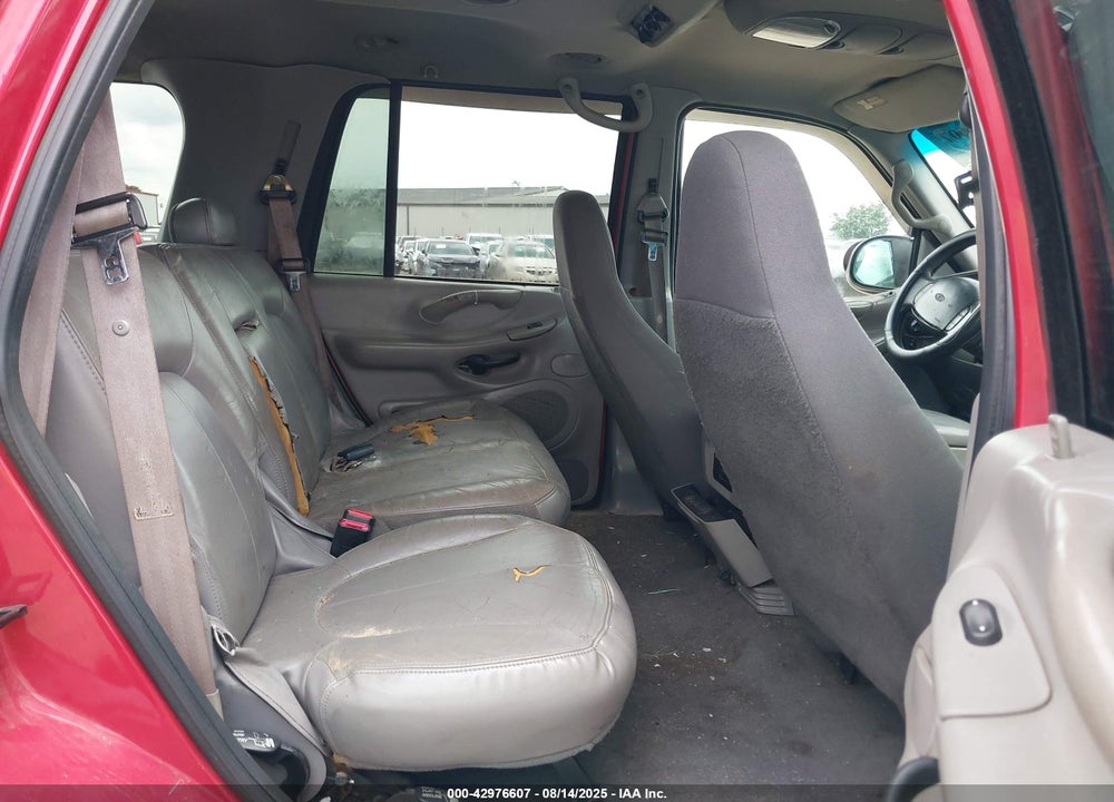 2001 FORD EXPEDITION XLT VIN: 1FMRU15W91LA05546