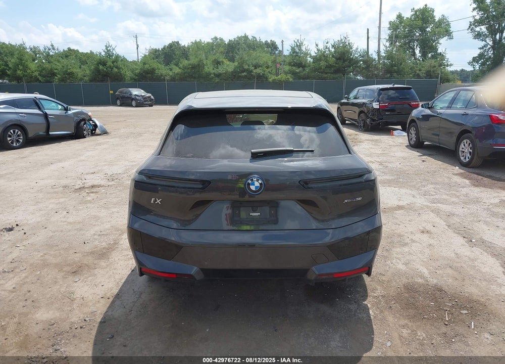 2022 BMW IX VIN: WB523CF05NCK83053