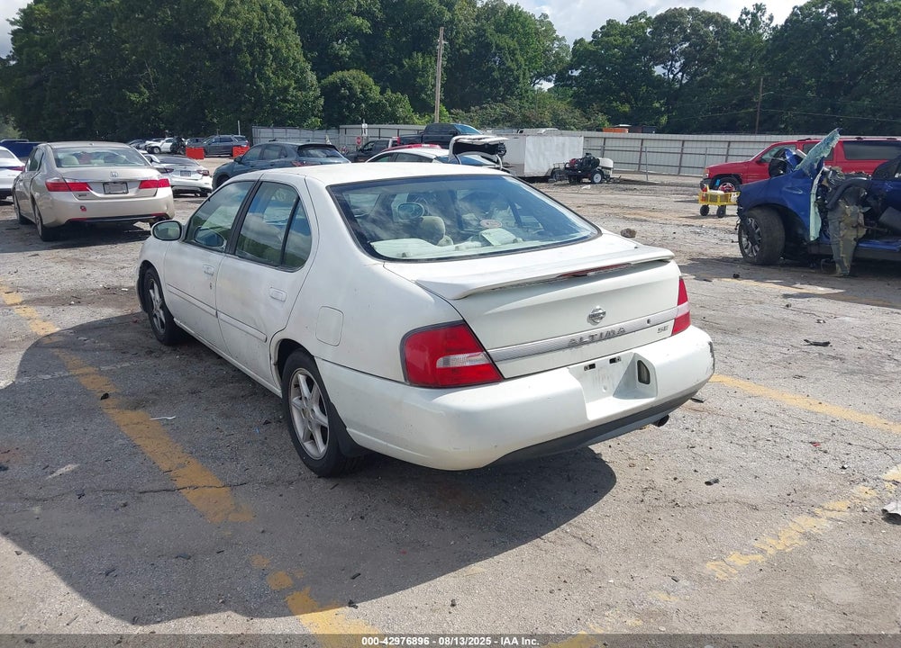 2000 NISSAN ALTIMA GLE/GXE/SE/XE VIN: 1N4DL01D3YC246017