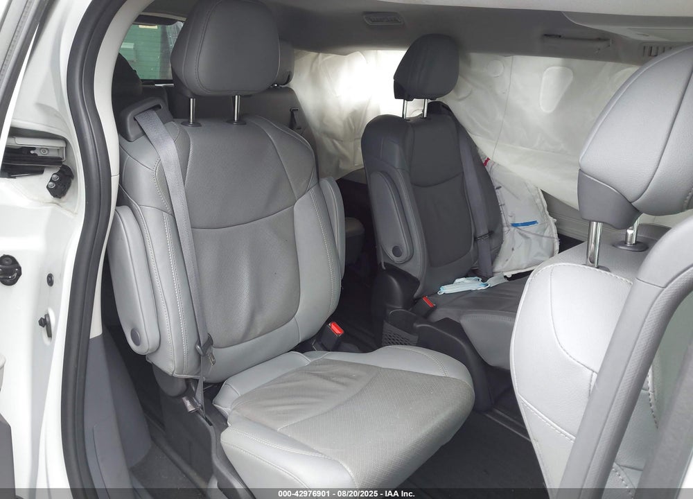 2023 TOYOTA SIENNA LIMITED VIN: 5TDZSKFCXPS090327