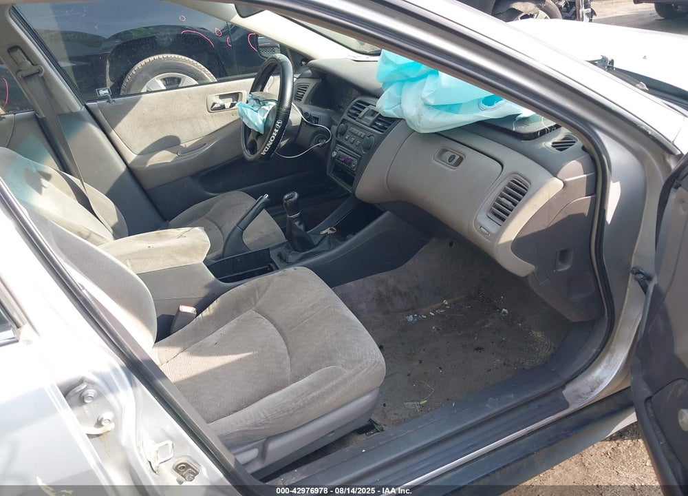 2001 HONDA ACCORD 2.3 DX VIN: 1HGCF85471A105105