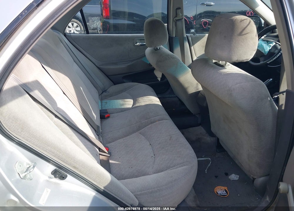2001 HONDA ACCORD 2.3 DX VIN: 1HGCF85471A105105