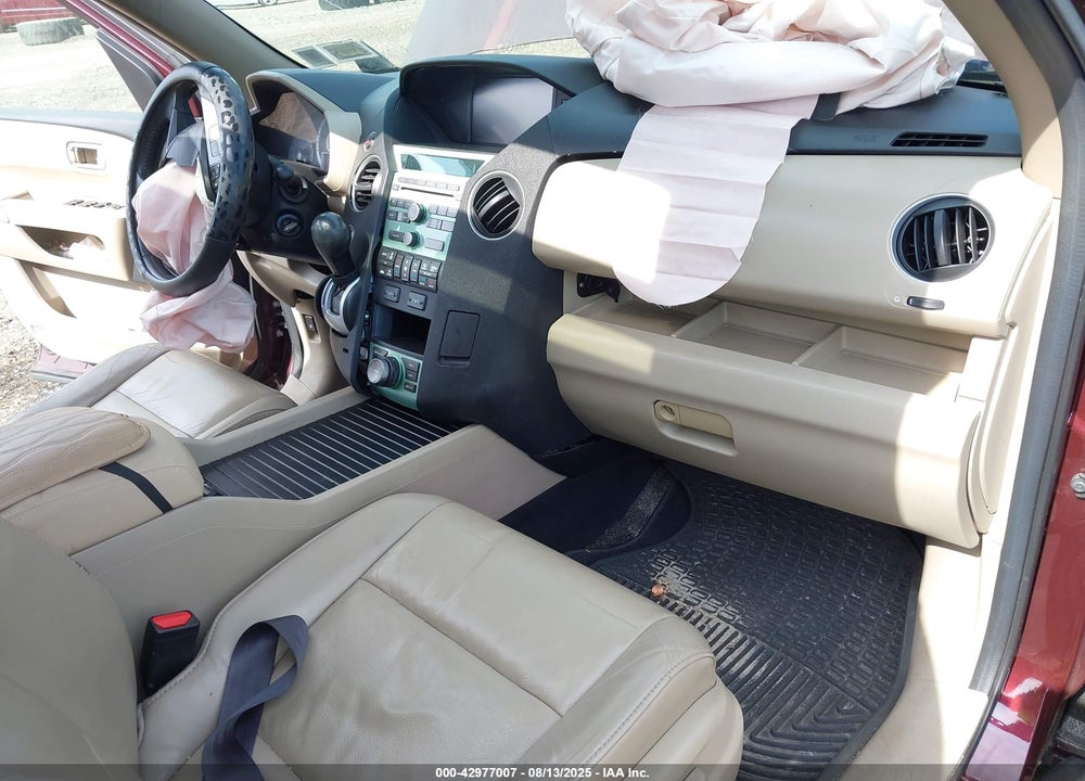 2011 HONDA PILOT VIN: 5FNYF4H74BB047191