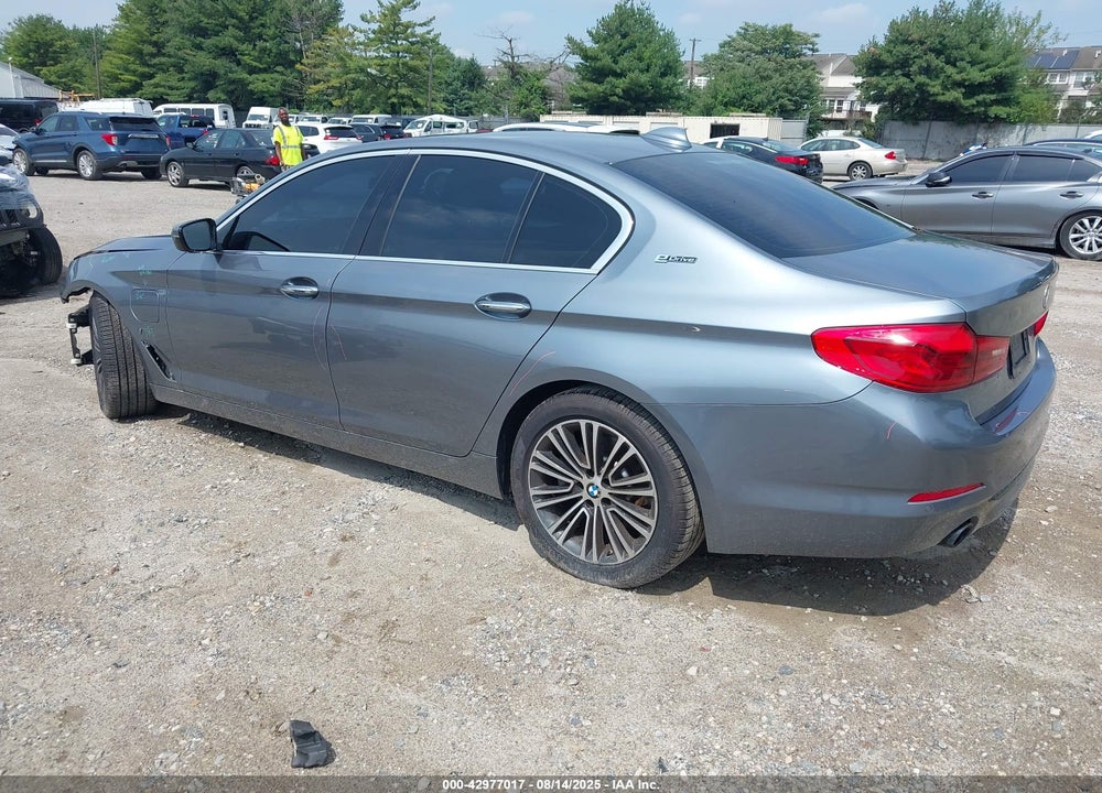 2018 BMW 5 SERIES VIN: WBAJB1C52JG624173