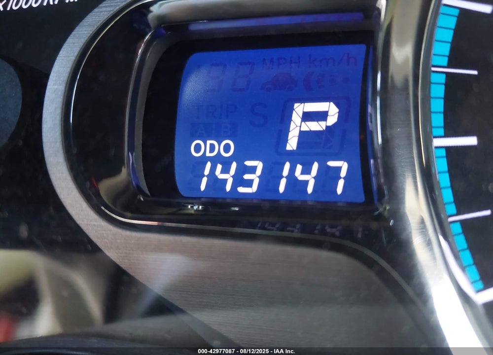 2013 TOYOTA SIENNA XLE V6 8 PASSENGER VIN: 5TDYK3DC4DS386055