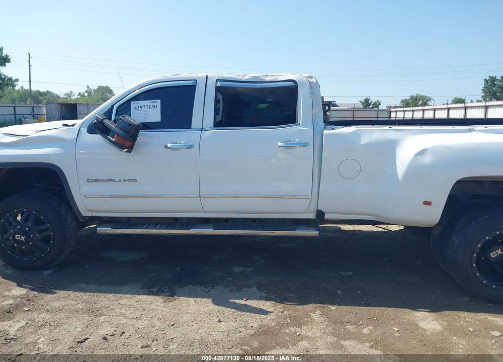 2019 GMC SIERRA 3500HD DENALI VIN: 1GT42WEY4KF122244