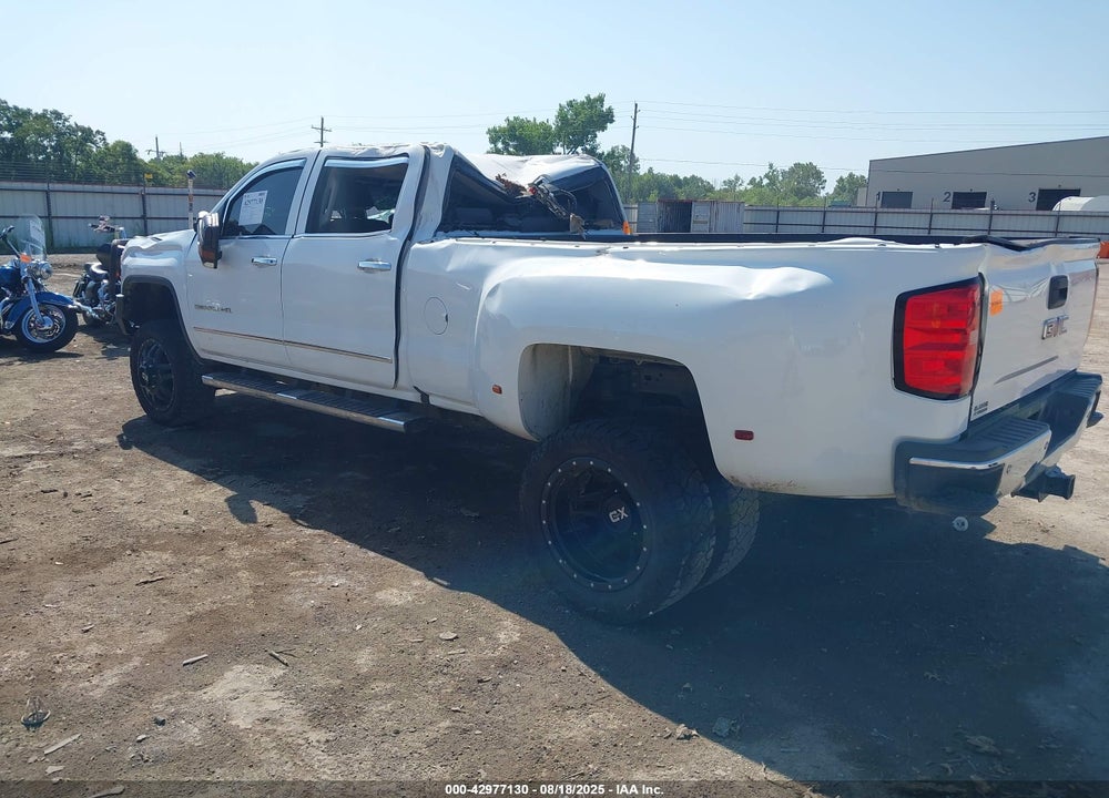 2019 GMC SIERRA 3500HD DENALI VIN: 1GT42WEY4KF122244