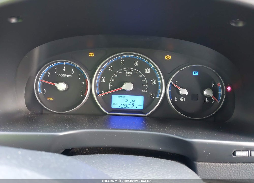 2009 HYUNDAI SANTA FE GLS VIN: 5NMSG73D79H237609