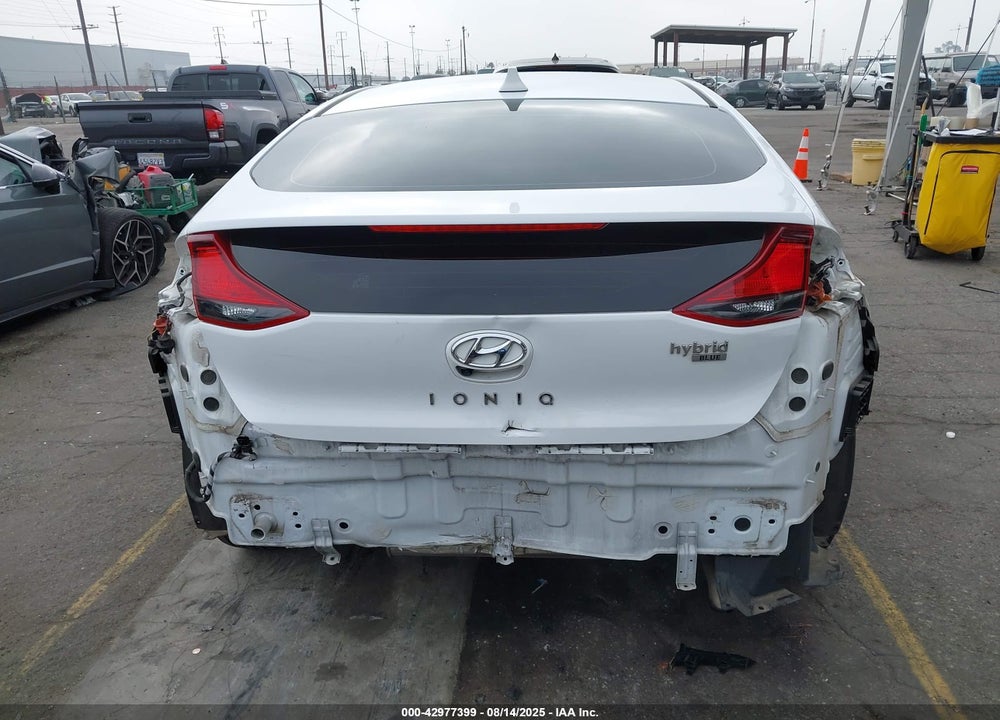 2020 HYUNDAI IONIQ HYBRID VIN: KMHC65LCXLU213688