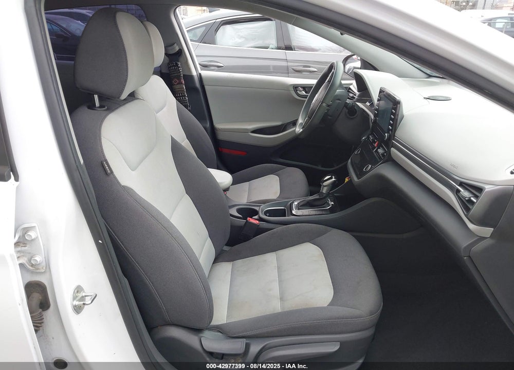 2020 HYUNDAI IONIQ HYBRID VIN: KMHC65LCXLU213688