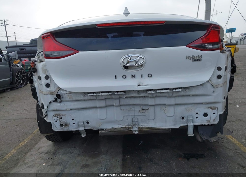 2020 HYUNDAI IONIQ HYBRID VIN: KMHC65LCXLU213688