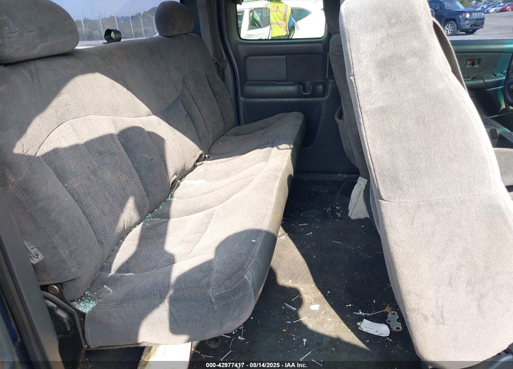2001 CHEVROLET SILVERADO 1500 LS VIN: 1GCEK19T71E181881