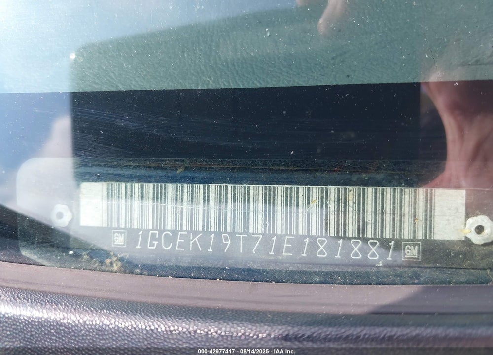 2001 CHEVROLET SILVERADO 1500 LS VIN: 1GCEK19T71E181881