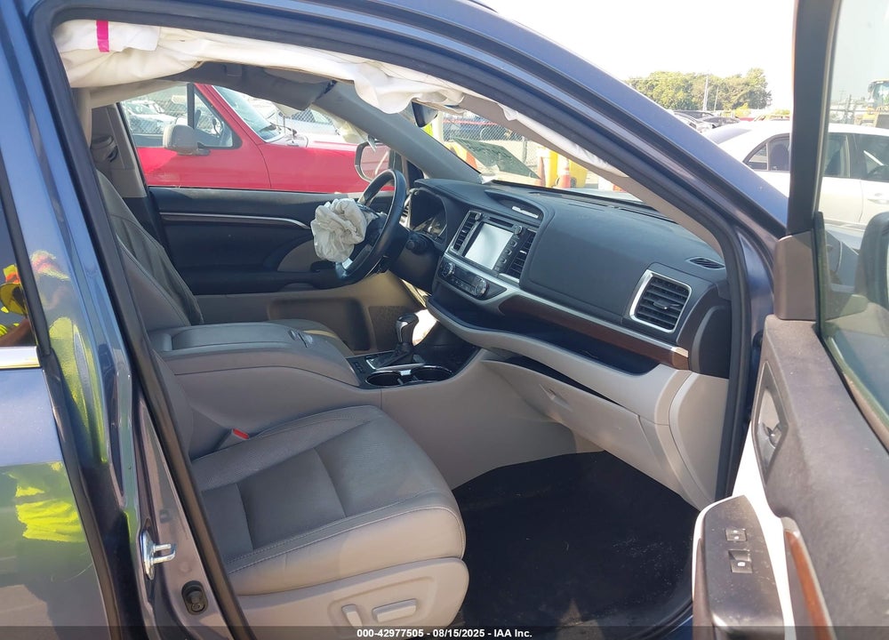 2016 TOYOTA HIGHLANDER VIN: 5TDDKRFH7GS320906