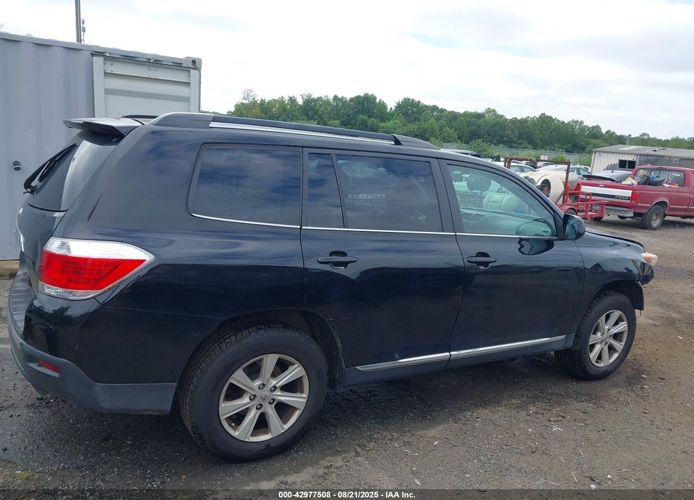 2013 TOYOTA HIGHLANDER BASE PLUS V6 VIN: 5TDBK3EH8DS178731
