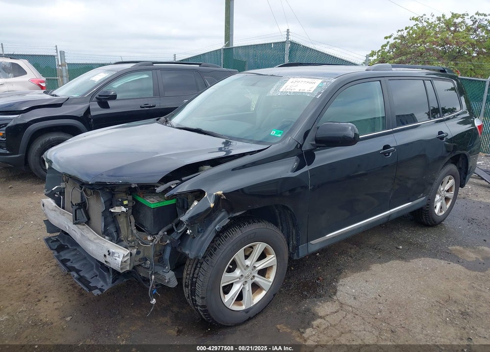 2013 TOYOTA HIGHLANDER BASE PLUS V6 VIN: 5TDBK3EH8DS178731