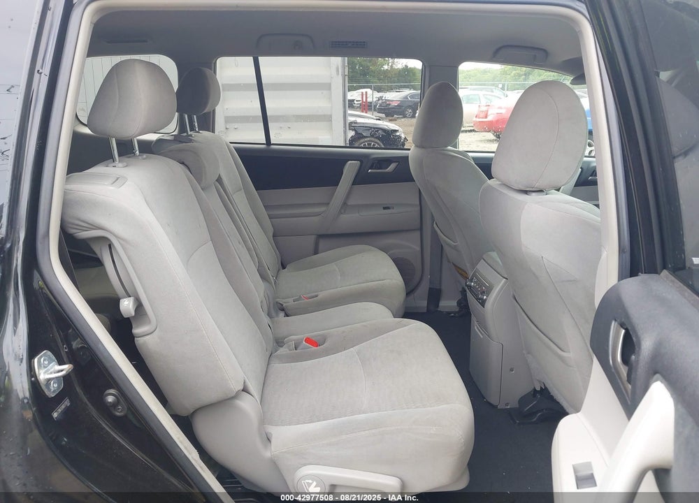 2013 TOYOTA HIGHLANDER BASE PLUS V6 VIN: 5TDBK3EH8DS178731