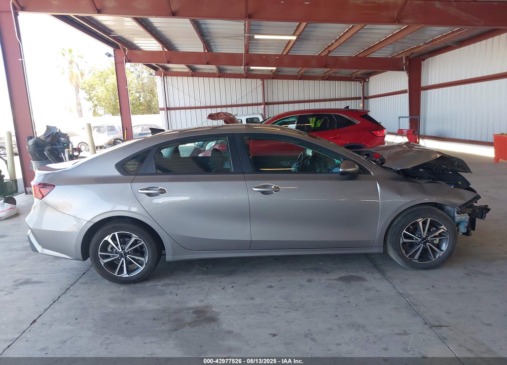 2023 KIA FORTE VIN: 3KPF24AD7PE553436