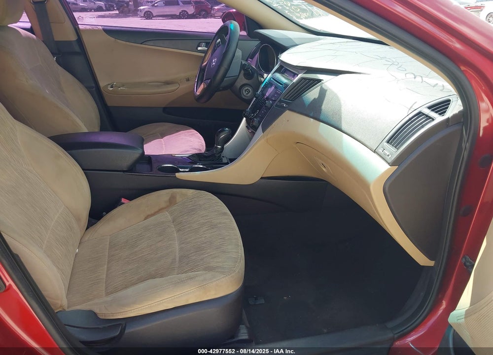 2013 HYUNDAI SONATA GLS VIN: 5NPEB4AC2DH530690