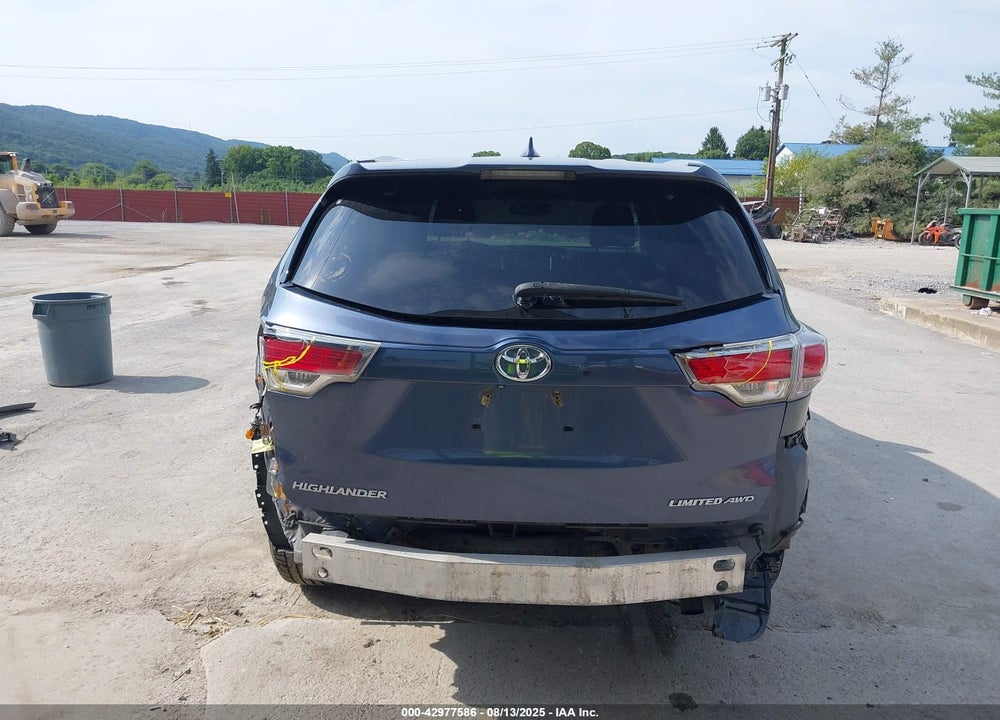 2016 TOYOTA HIGHLANDER LIMITED V6 VIN: 5TDDKRFH5GS330592