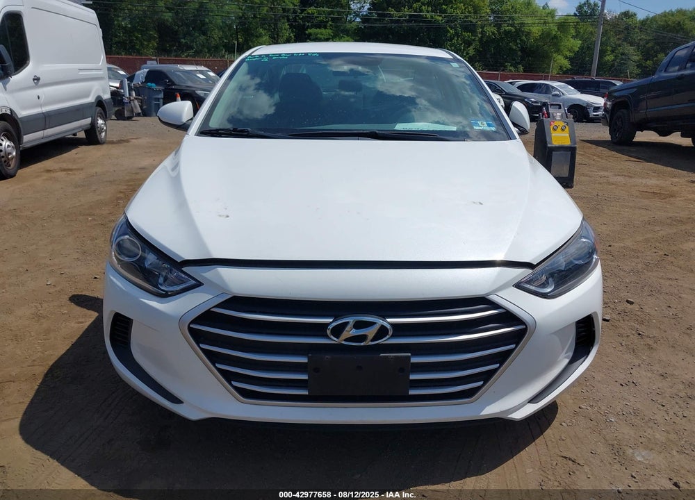 2018 HYUNDAI ELANTRA VIN: 5NPD84LF5JH358572