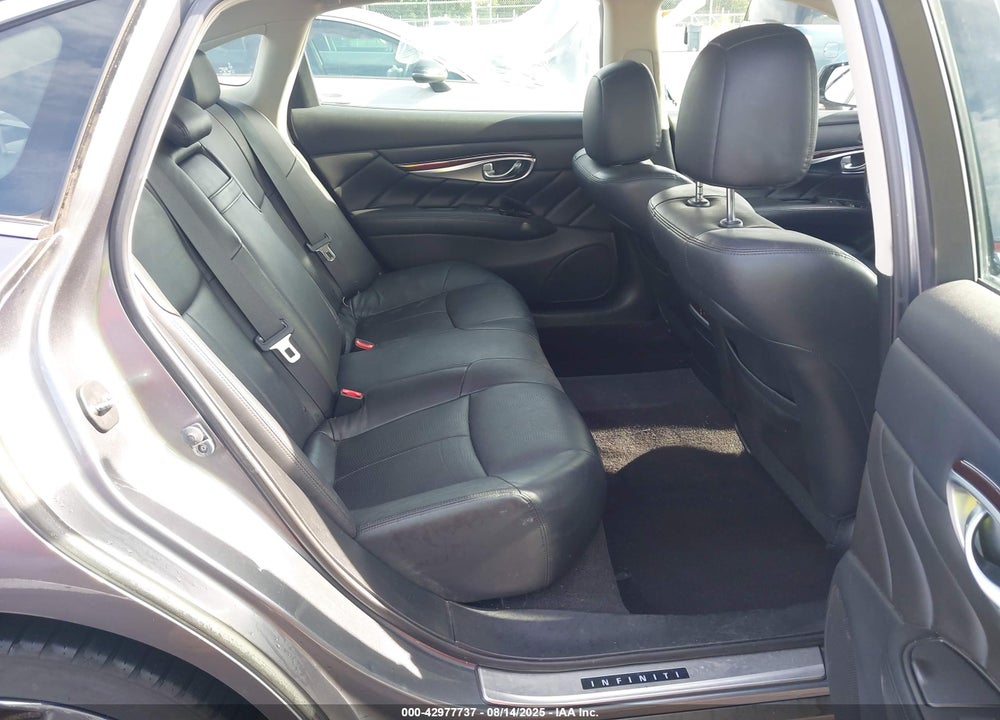 2015 INFINITI Q70L 3.7X VIN: JN1BY1PR4FM831940
