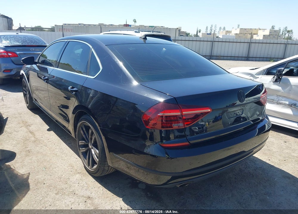 2018 VOLKSWAGEN PASSAT VIN: 1VWCA7A32JC007167