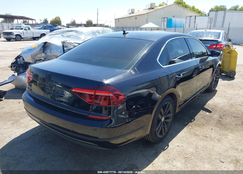 2018 VOLKSWAGEN PASSAT VIN: 1VWCA7A32JC007167