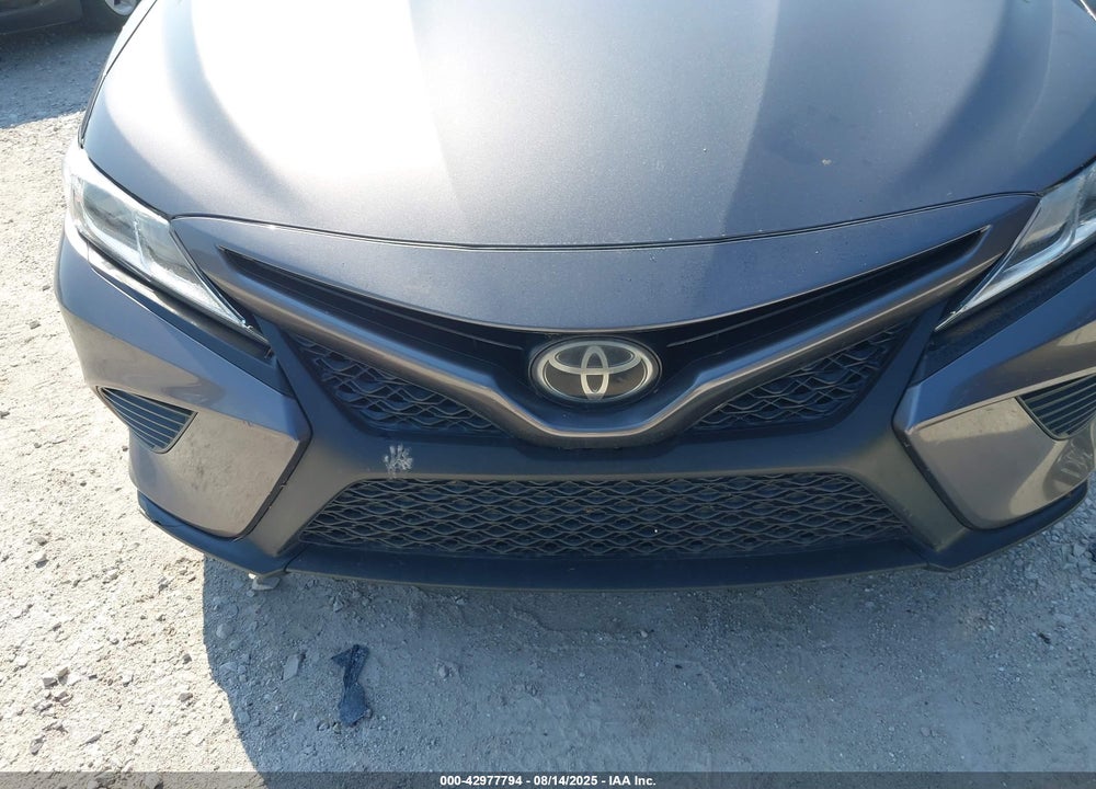 2018 TOYOTA CAMRY VIN: 4T1B11HK9JU637427