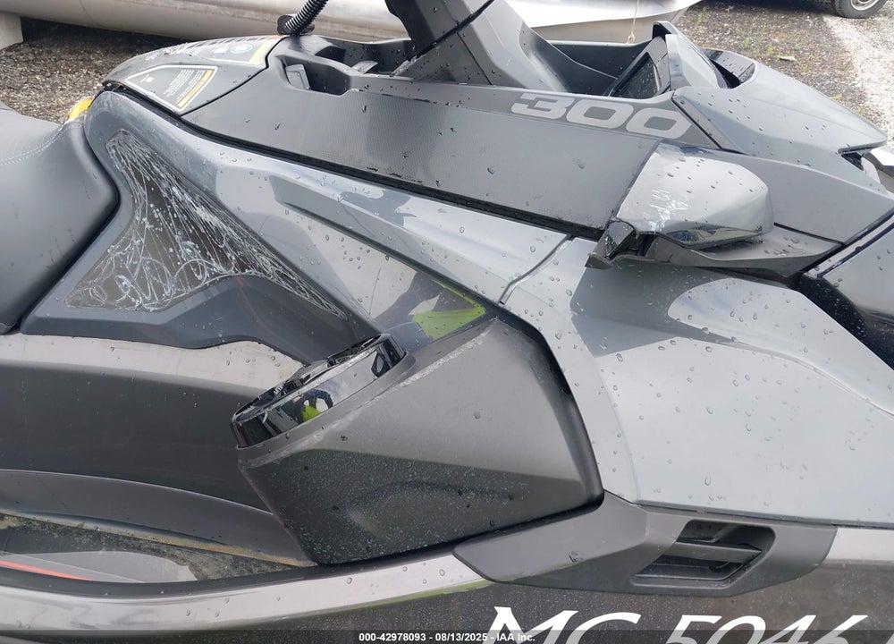2023 SEADOO RXT-X 300 VIN: YDV26380J223