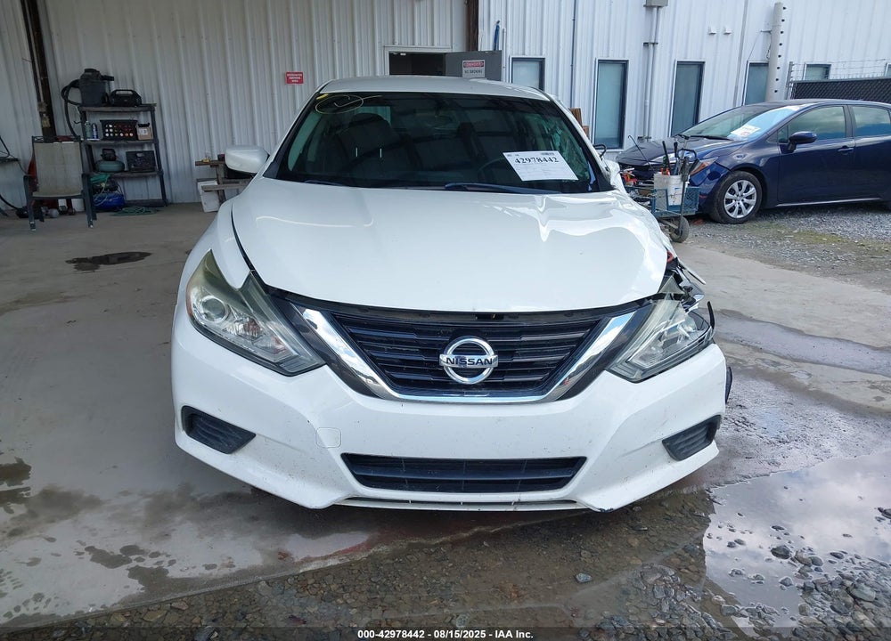 2017 NISSAN ALTIMA VIN: 1N4AL3AP8HC241880