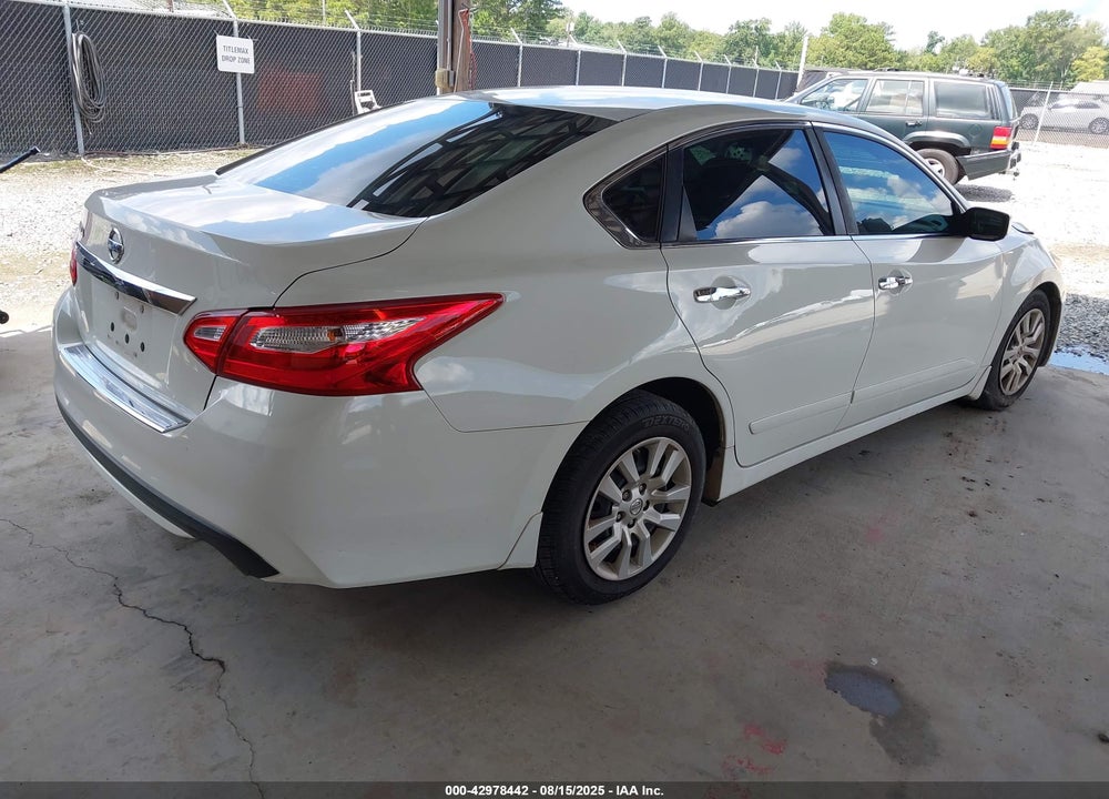 2017 NISSAN ALTIMA VIN: 1N4AL3AP8HC241880